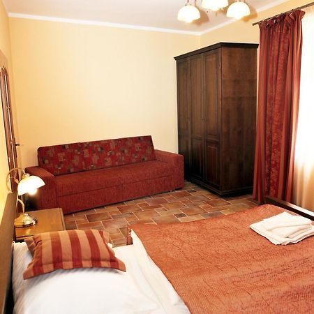 Hotel Pelikan Třeboň Εξωτερικό φωτογραφία
