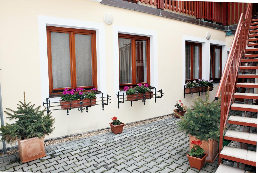 Hotel Pelikan Třeboň Εξωτερικό φωτογραφία